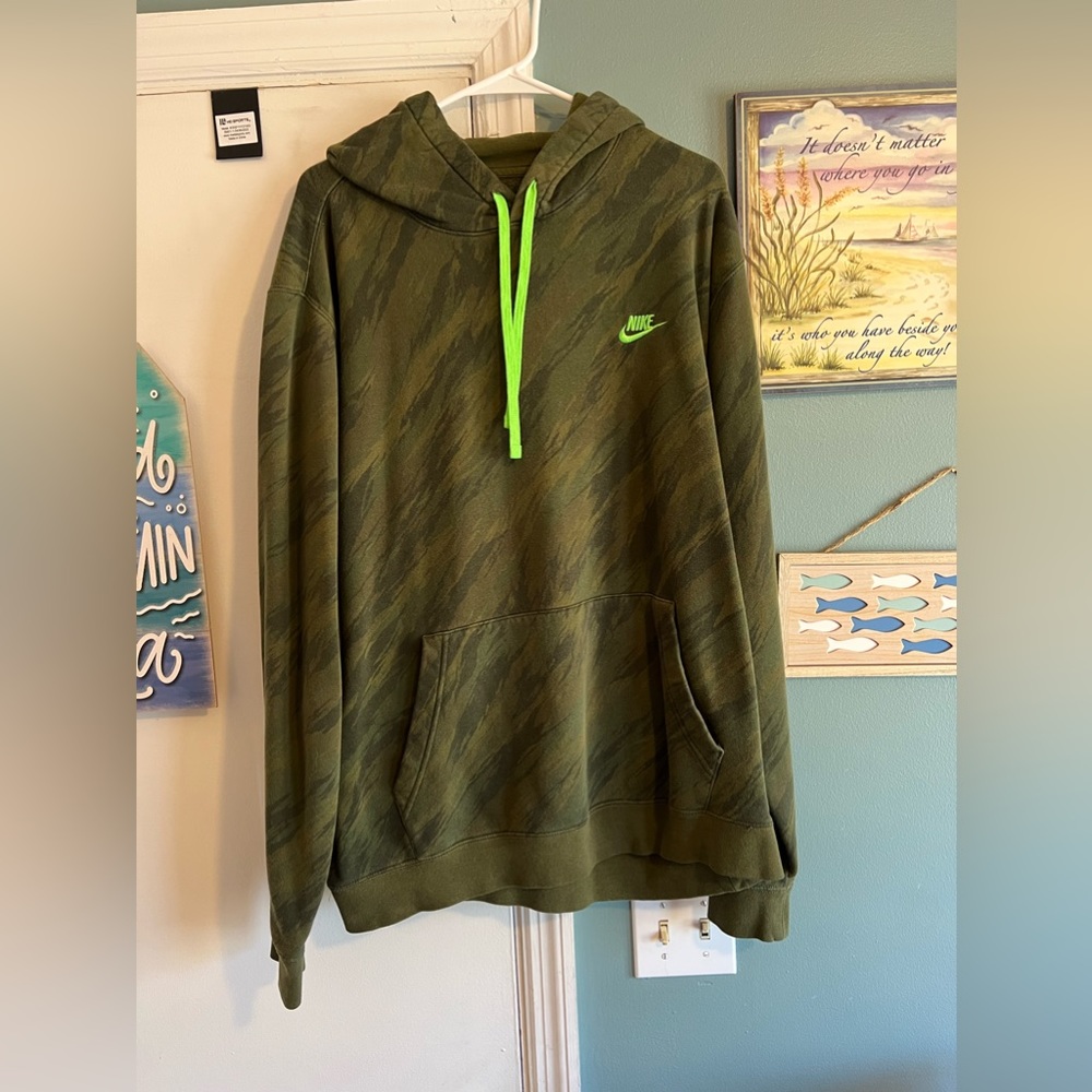 Men’s Nike Pullover Hoodie